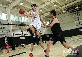 太丝滑了这运球又快又稳