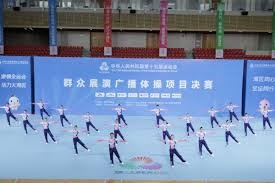 热火队新面貌：凯文·乐福模仿迈克尔·乔丹，搞笑开心氛围重聚吉米·巴特勒