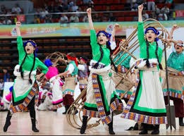 解析波士顿红袜队芬威球场绿色怪物对左打者的战术性心理压迫