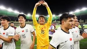 一场4-0！让意甲榜首易主：国米大胜登顶，争冠4强差3分米兰有戏