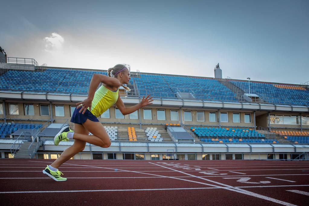 我不相信科比和艾弗森互换也可以拿到总冠军