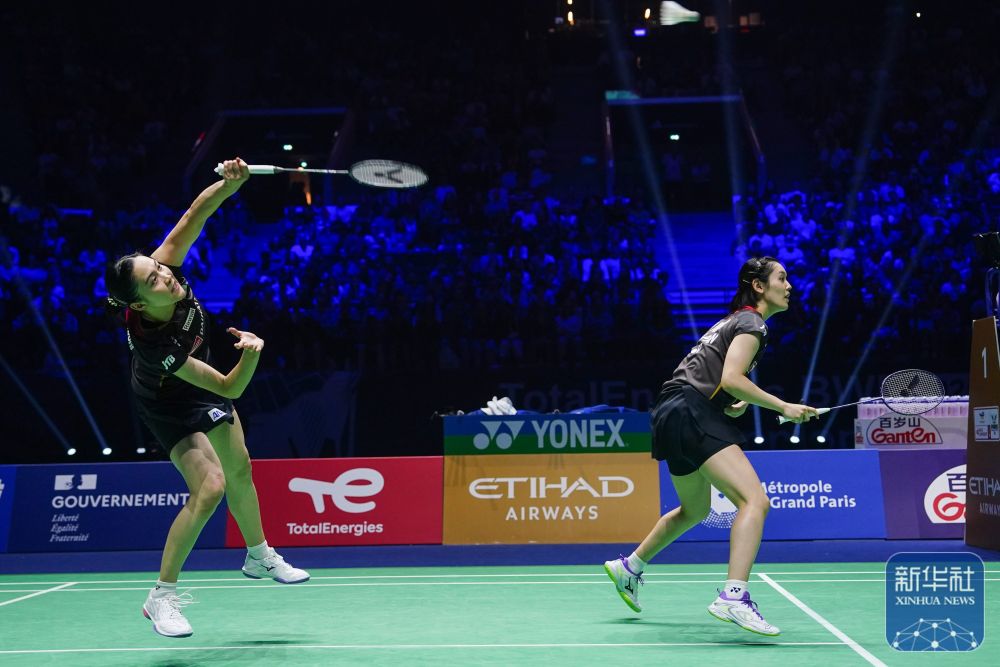 右后卫表现 右后卫表现