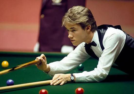 資金短缺和 資金短缺和